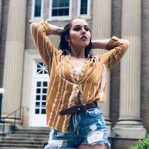 Meet your Posher, Madison